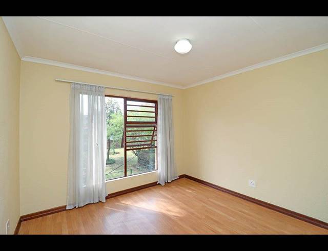 2 BEDROOM APARTMENT FOR SALE IN DOWERGLEN EXT 4